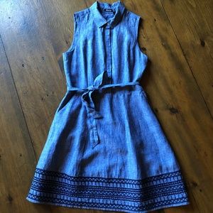 Tahari Size 4 Dress